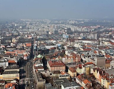 Miniatura: Wrocław. Przed szpitalem staną specjalne...