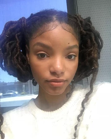 Halle Bailey 