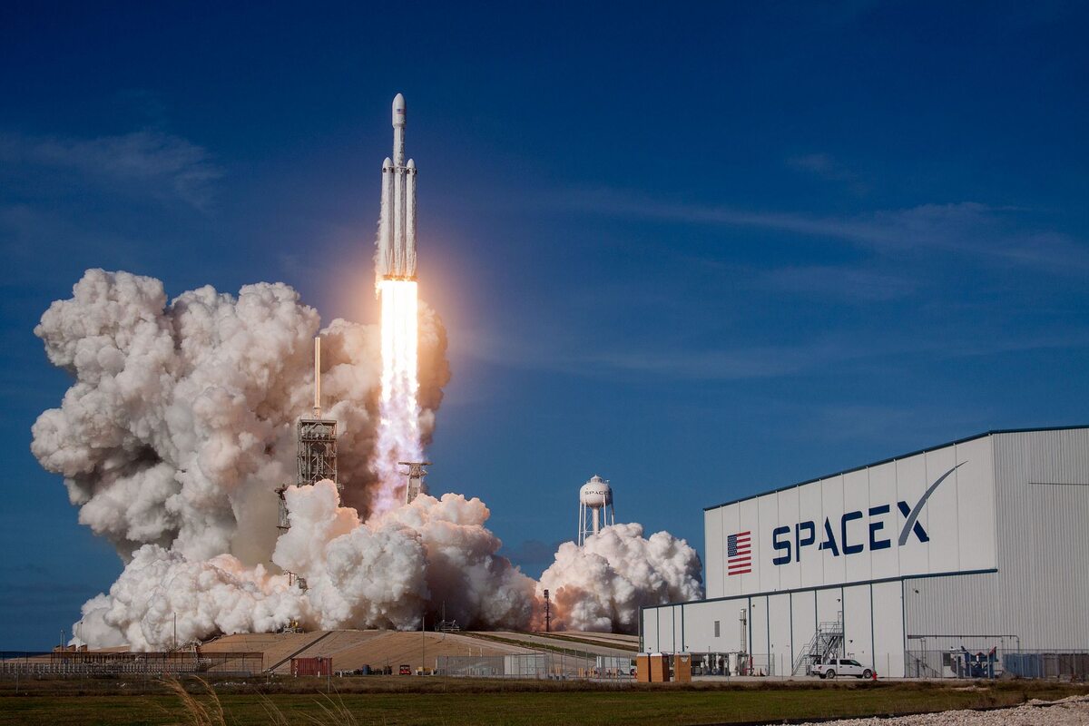 Start Falcon Heavy 