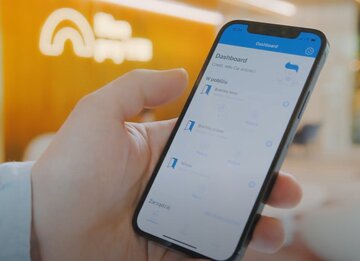 Dostępem w&nbsp;systemie Blue Bolt można sterować z&nbsp;poziomu smartfona