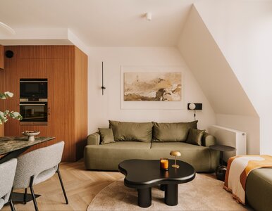 Miniatura: Małe mieszkanie z kuchnią w ciepłym...