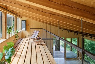 Medník House łączy tradycyjny dom z designerską przestrzenią studia i naturalnym otoczeniem, projekt päivä architekti