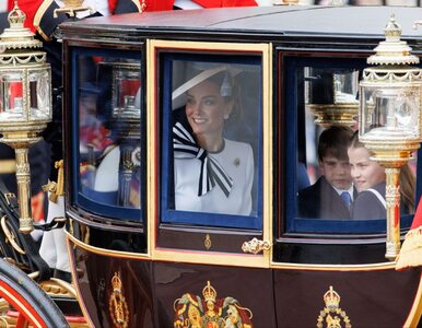 Miniatura: Księżna Kate na uroczystej paradzie....