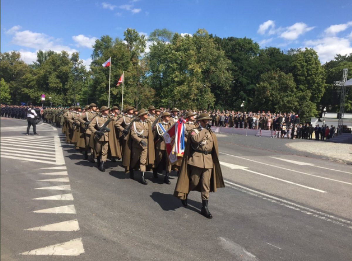 Defilada z okazji Święta Wojska Polskiego 