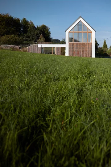 Nowoczesna stodoła – pomysł na rodzinny dom Linka, stodoła, fotograf