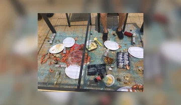 Kiedy stół, na którym jesz, załamie się pod zbyt dużą ilością potraw 