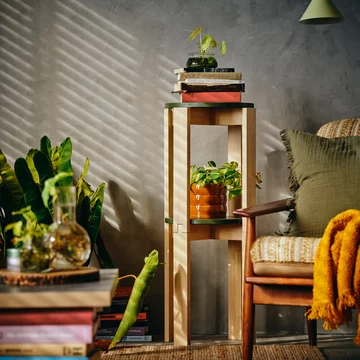 Nowa kolekcja IKEA KOMPISHÄNG powstała z myślą o niewielkich i wynajmowanych mieszkaniach. Meble mają być łatwe do przenoszenia i zmieniać funkcję wraz z potrzebami użytkownika 