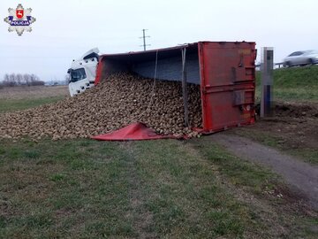 Wypadek TIR-a pod&nbsp;Krasnymstawem