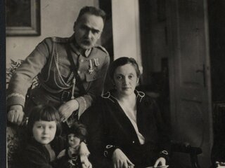 Józef Piłsudski z rodziną