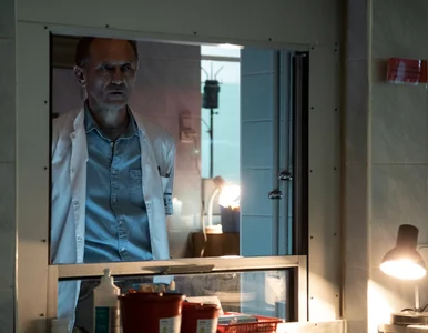 Miniatura: Zagrał lekarza, który sam wymierza...