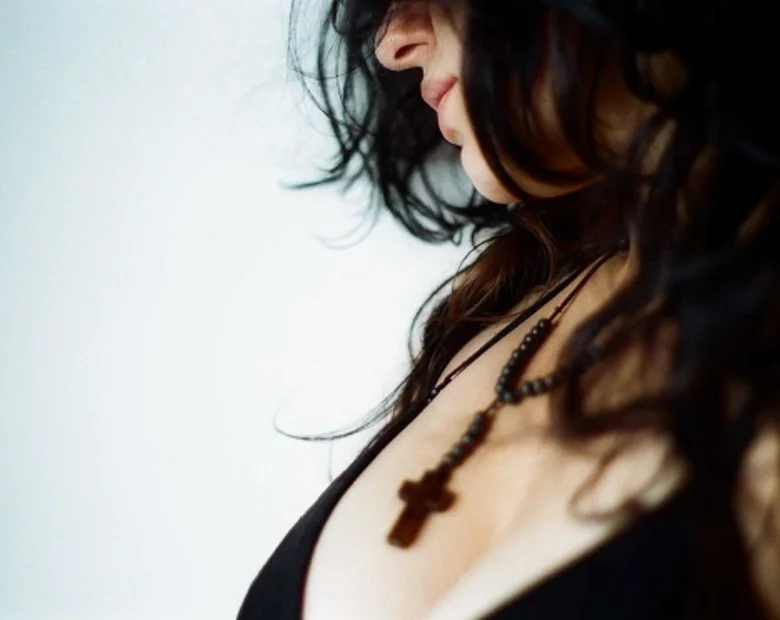 Miniatura: Włoszki zapłacą za... duże dekolty