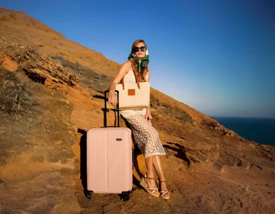 Miniatura: Letnia eksplozja stylu – summer sale w...