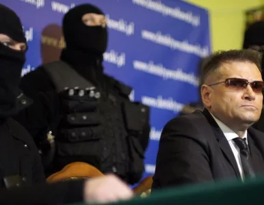 Miniatura: Bomba. Gleba. Pozamiatane