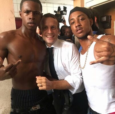 Miniatura: Emmanuel Macron i zdjęcia z Sint Maarten