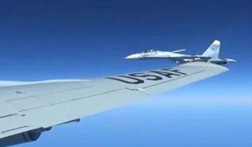 Incydent nad Bałtykiem. Rosyjski Su-27 półtora metra od samolotu USA 