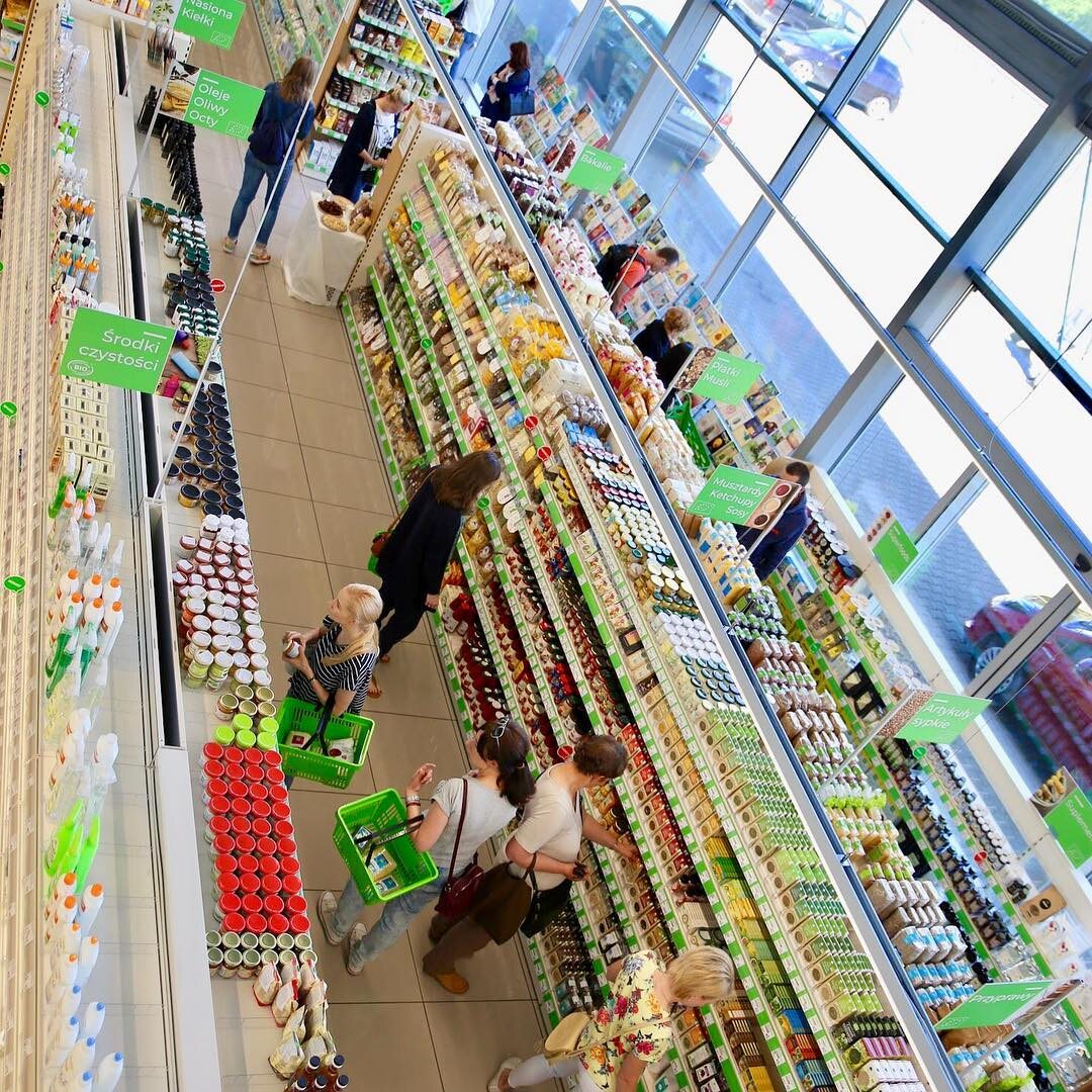 Supermarket Bio Family z ekologiczną żywnością 