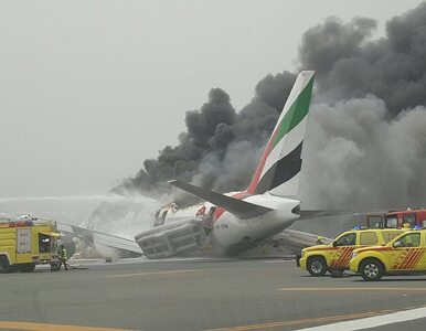 Miniatura: Samolot linii lotniczych Emirates po...