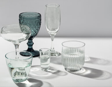 Miniatura: Ten trik po zmywaniu sprawia, że szkło...