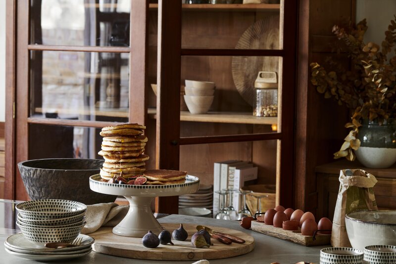 Detale inspirowane naturą i&nbsp;sezonowością podkreślają nieformalny, przytulny charakter aranżacji