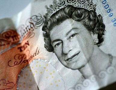 Miniatura: Brytyjskie banki ustępują i tną premie