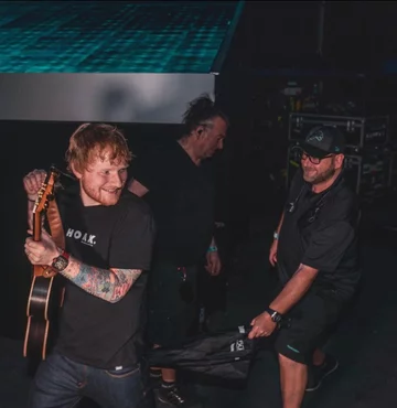 Ed Sheeran i jego ochroniarz 