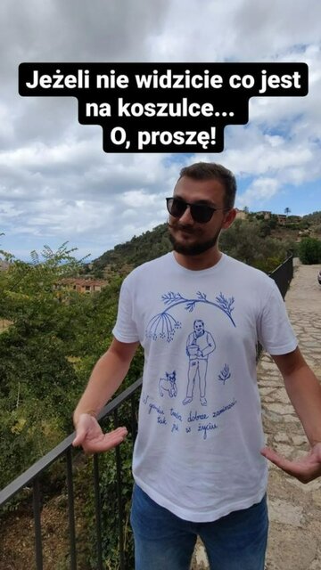 Karol Machi w&nbsp;koszulce