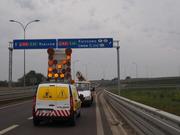Polskie nazwy zagranicznych miast na&nbsp;znakach drogowych