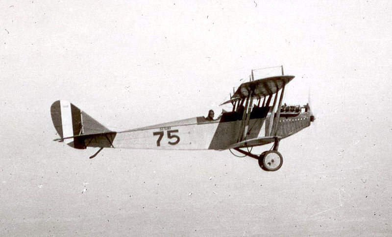 Curtiss JN-4, USA (By George Johnson, Aviation Section, US Army Signal Corps (family photo) [Public domain], via Wikimedia Commons)