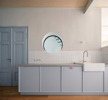 Pomysłowy remont starego domu, projekt BYR&Oacute; architekti