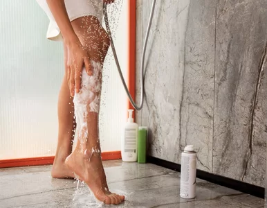 Miniatura: Robisz to po każdej kąpieli. Pleśń w...