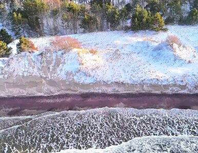 Miniatura: Widok jak z kosmosu nad Bałtykiem....