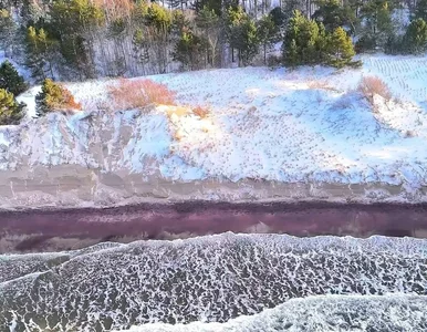Miniatura: Widok jak z kosmosu nad Bałtykiem....