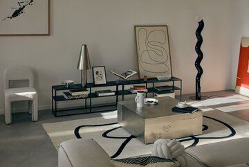 Artystyczna kreska, organiczne formy i&nbsp;świadoma niedoskonałość &ndash; trend Living Sketches zamienia wnętrze w&nbsp;przestrzeń inspirowaną procesem tw&oacute;rczym, gdzie detal i&nbsp;linia grają gł&oacute;wną rolę