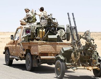 Miniatura: Francja dostarczyła broń libijskim powstańcom