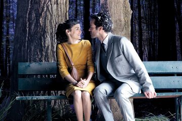Kadr z&nbsp;filmu &bdquo;Dziewczyna z&nbsp;lilią&rdquo; / &bdquo;L'&eacute;cume des jours&rdquo; (2013)