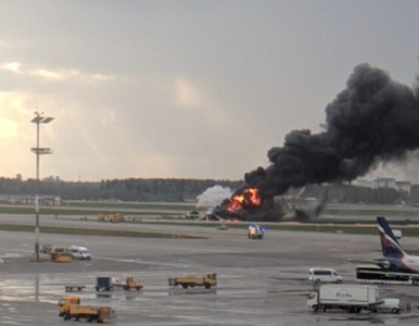 Miniatura: Moskwa. Pożar samolotu na lotnisku....
