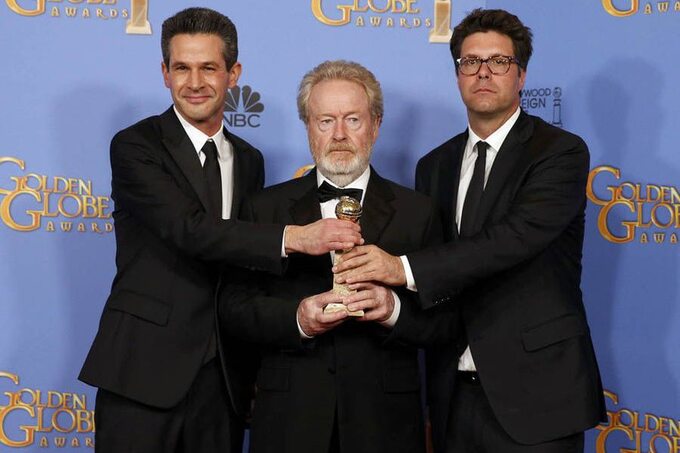 Ridley Scott i producenci filmu "Marsjanin" podczas 73. gali wręczenia Złotych Globów