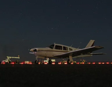 Miniatura: Została uderzona skrzydłem samolotu....