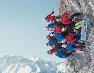 Miniatura: Spektakularne zdjęcie klasowe. Łamiąc...