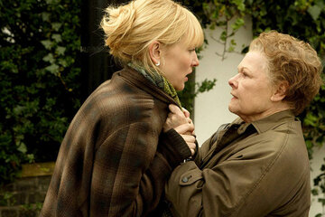 Kadr z&nbsp;filmu &bdquo;Notatki o&nbsp;skandalu&rdquo; / &bdquo;Notes on a&nbsp;Scandal&rdquo; (2006)