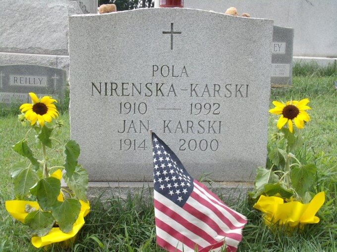 Grób Jana Karskiego w Waszyngtonie
