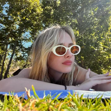 Julia Butters 