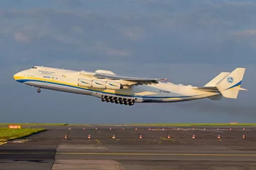 AN-225 