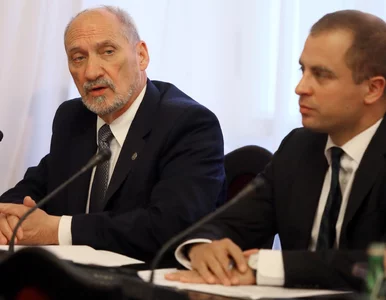 Miniatura: Człowiek Macierewicza zapowiada pozew....