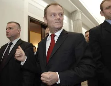 Miniatura: Tusk straszy Platformę Misiakiem