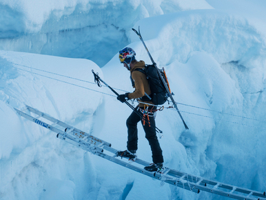 Andrzej Bargiel atakuje szczyt Mount Everestu. Zdoła przejść do historii?