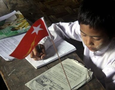 Miniatura: Odwilż na Birmie - władza skraca słynną...