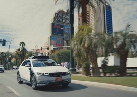 Miniatura: Autonomiczna taksówka zdała egzamin na...