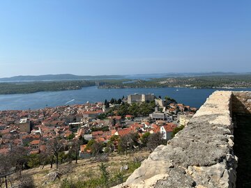 Szybenik. Widok na&nbsp;twierdzę