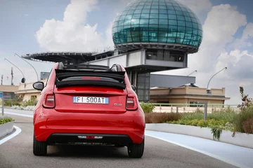 Fiat 500 (RED) 